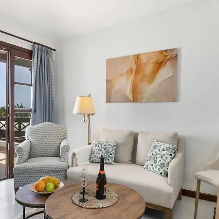 En Puerto Del Carmen, 3 Apartment